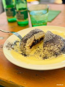 Germknödel mit Vanillesoße