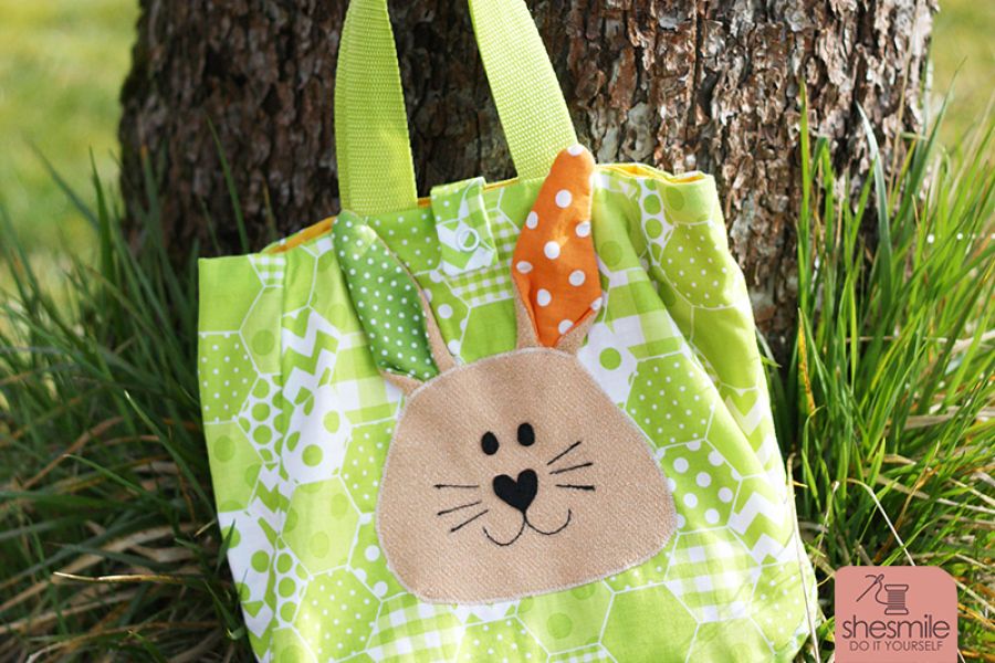 Eine Kinderhandtasche Little Elli mit Hasenkopf Lenny Applikation zu Ostern (Nähanleitung und Schnittmuster von shesmile) Eine DIY-Idee fürs Osternest.