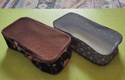 Ich hab die packwürfel zipkram genäht! Das ist mal ein Schnittmuster mit Suchtpotential. Ich wollte eigentlich nur einen mittleren Würfel für mich machen und inzwischen sind es schon 2 und der dritte ist schon zugeschnitten. Wirklich ein toller Schnitt. Das Material ist Mesh von Snaply und die Stoffe sind vom Holland Stoffmarkt :)