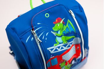 Ein Rucksack KlapPack aus dem Softshell-Panel Drachen-Feuerwehr nähen
