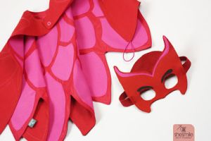 Nähanleitung und Schnittmuster gestaltet als PDF-E-Book von shesmile zum Nähen eines Eulenkostüms aus Stoff. Mit Umhang und Gesichtsmaske. Passend für ein Eulenkostüm oder PJ Masks Eulette.