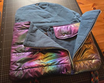 Laptoptasche, Smartkram 18zoll, aus gefüttertem Jackenstoff, Disco-Muster für meine Tochter. Ausführliche Anleitung, welche einfach zu nähen war.