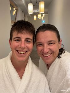 Melie und Lisse haben zusammen immer gute Laune! Wetter egal ...