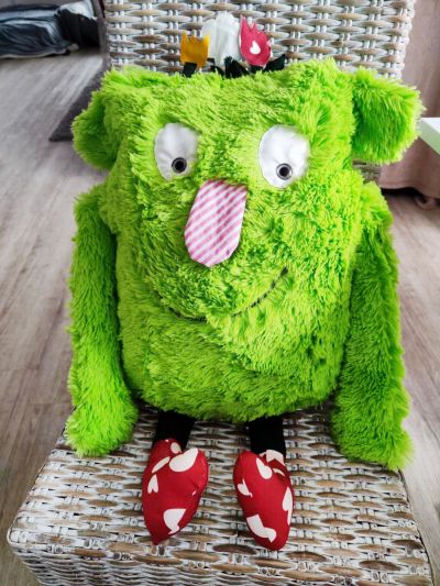 Vielen Dank für die tolle Idee und die Erklärungen. Damit konnte auch ich ein schönes Wir nähen und die Kinder der Grundschule sind total begeistert.
