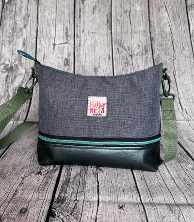 Die Aktion kam genau zum richtigen Zeitpunkt! Ich überlege schon seit einiger Zeit mir eine neue Handtasche zu nähen. Nun habe ich meinem Mann das Schnittmuster gezeigt und dann haben wir gemeinsam die Stoffe aus meinem Fundus zusammengestellt und ich durfte die Feiertage zum Nähen nutzen und freue mich wie Bolle über das Ergebnis ❤️