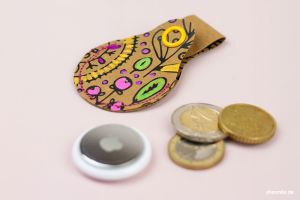 Nähanleitung und Schnittmuster "Anhänger SmartChip" von shesmile. Taschen- und Schlüsselanhänger für Apple AirTags einfach selbernähen