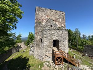 Burgruine Wittinghausen (Vítkův Hrádek)