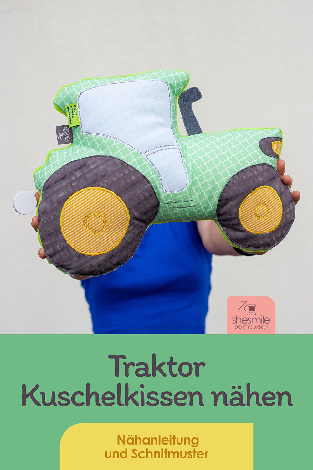 Traktor-Kuschelkissen "Tom" (Nähanleitung und Schnittmuster)