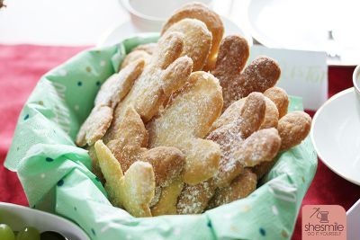 Unser Lieblingsrezept für Butterplätzchen ohne Ei findest du ebenfalls im Blog.