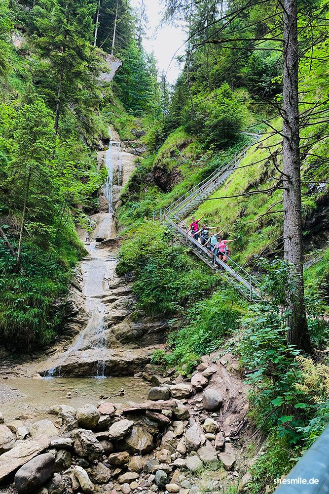 Wasserfallweg Nesselwang - Wandern mit Freundinnen bis zur Kronenhütte